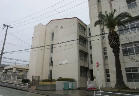 Higashi Suma Elementary School